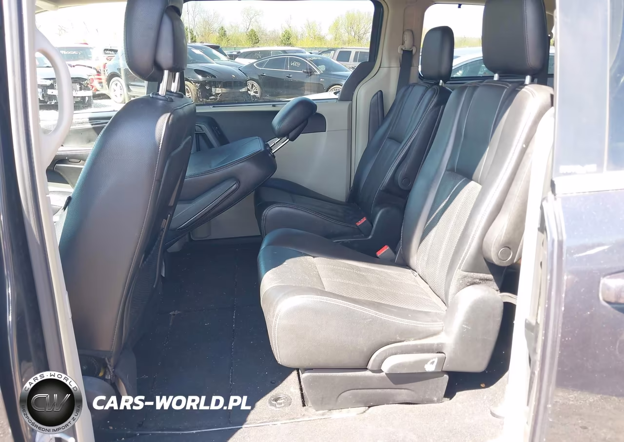 2014 Chrysler Town & Country Touring-L VIN:2C4RC1CG2ER188191 - 8