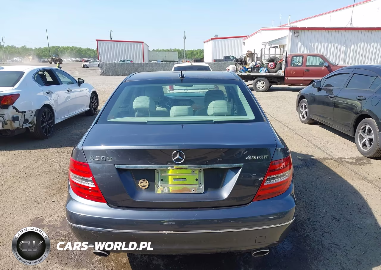 2013 Mercedes-Benz C 300 Luxury 4Matic VIN:WDDGF8AB2DR268809 - 16