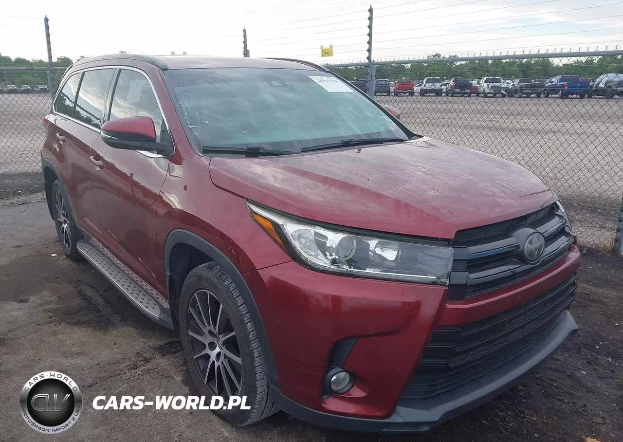 2017 Toyota Highlander Se