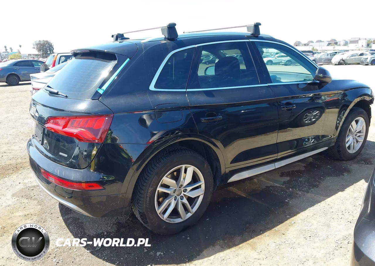 2020 Audi Q5 Premium 45 Tfsi Quattro S Tronic-Titanium Premium 45 Tfsi Quattro S Tronic VIN:WA1ANAFY4L2021476 - 4