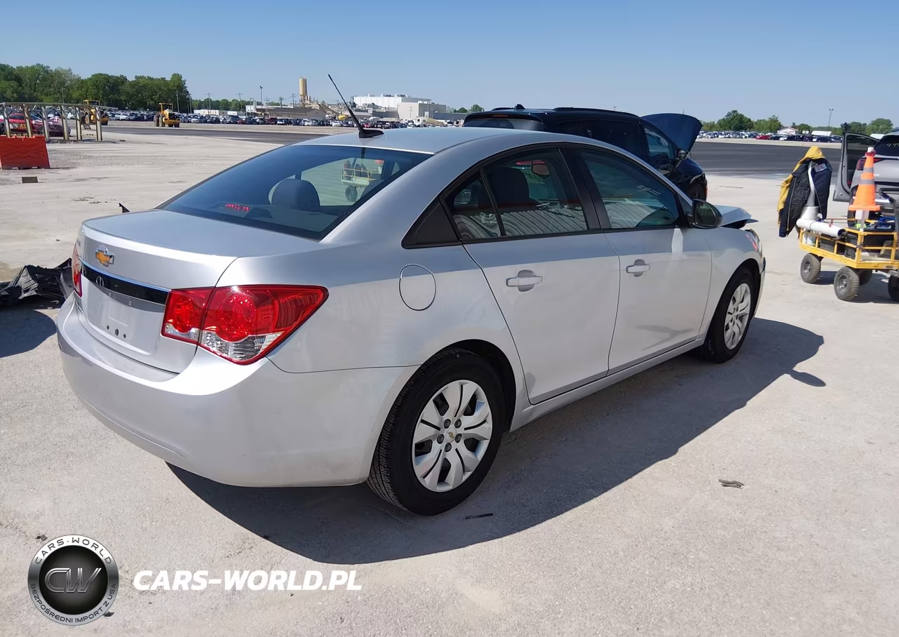 2013 Chevrolet Cruze Ls VIN:1G1PA5SH0D7251148 - 4