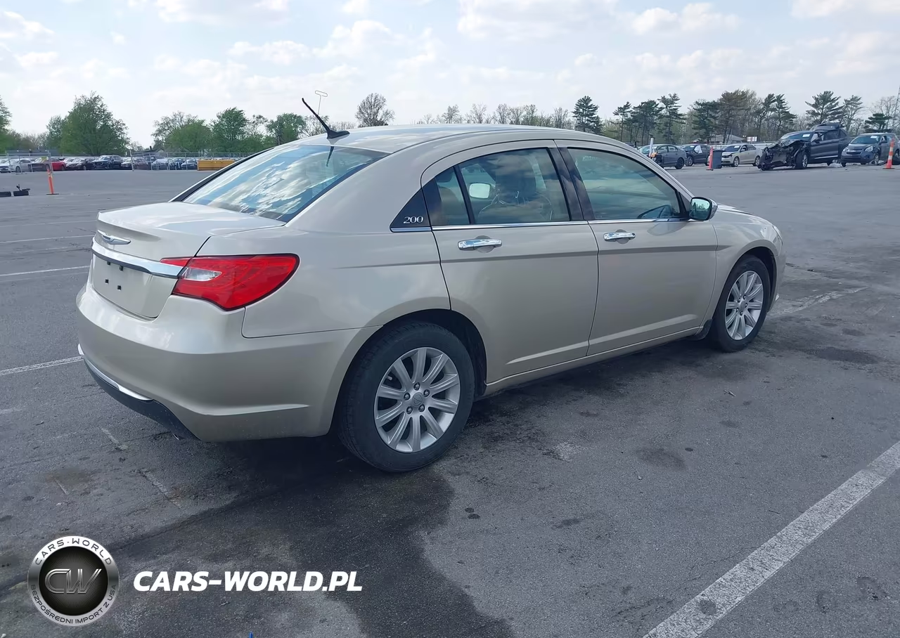 2013 Chrysler 200 Limited VIN:1C3CCBCG0DN571431 - 4