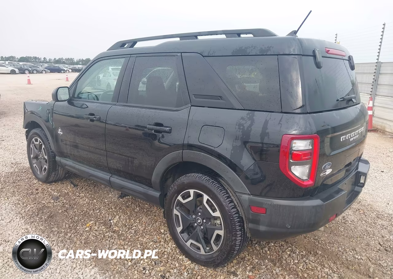 2023 Ford Bronco Sport Outer Banks VIN:3FMCR9C6XPRD32606 - 3