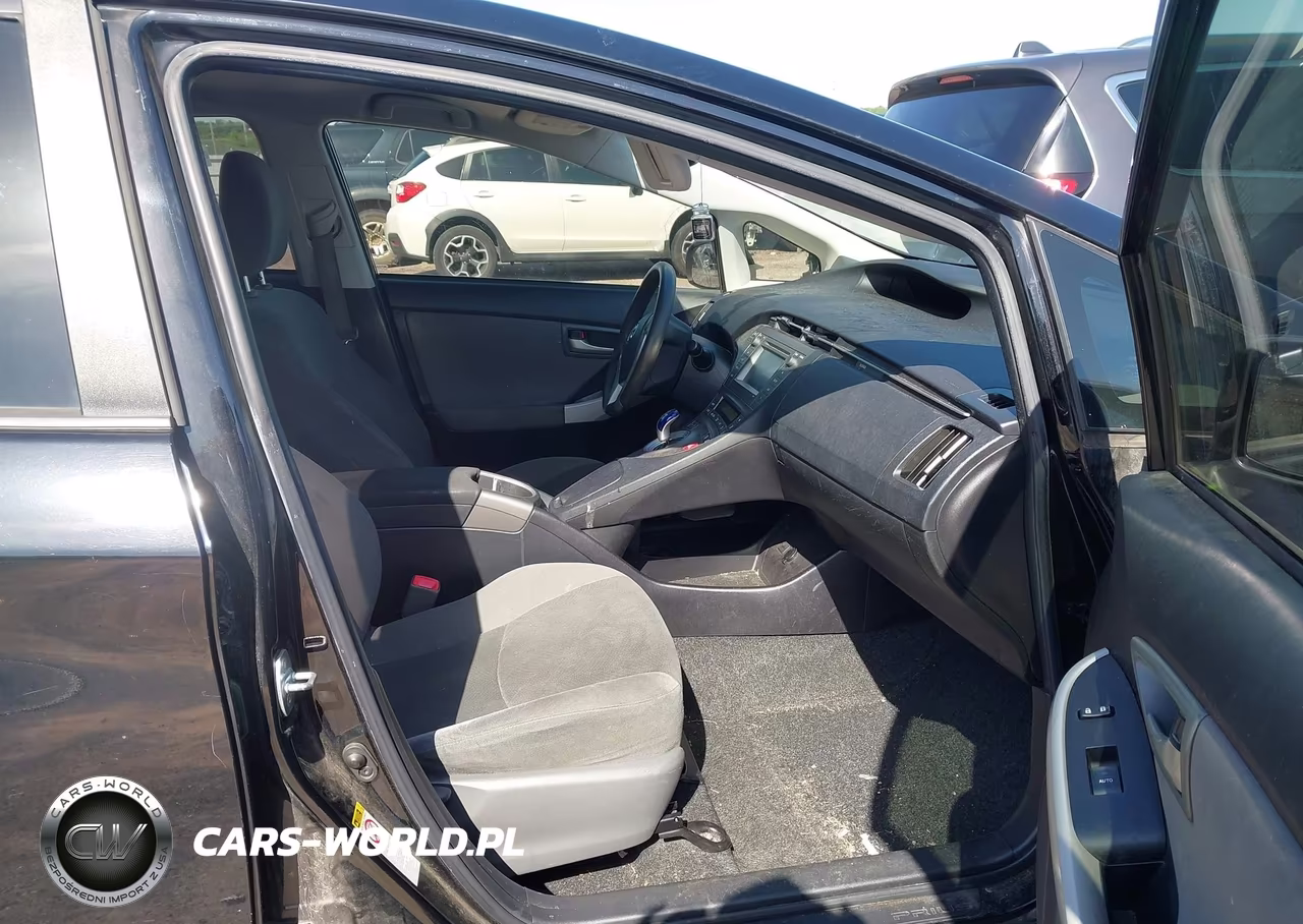 2012 Toyota Prius One VIN:JTDKN3DU1C1546717 - 5