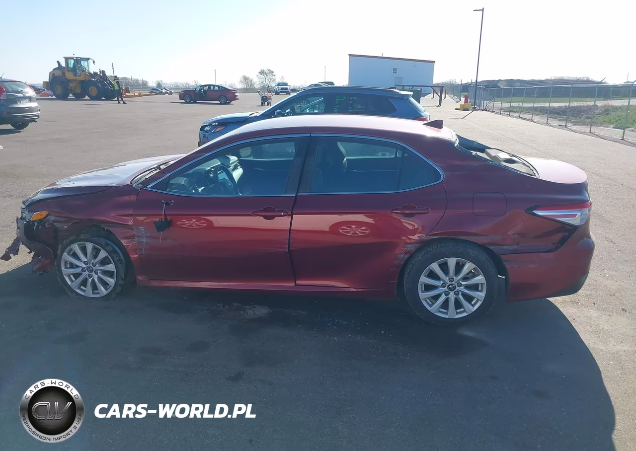 2019 Toyota Camry Le VIN:4T1B11HK6KU843970 - 15