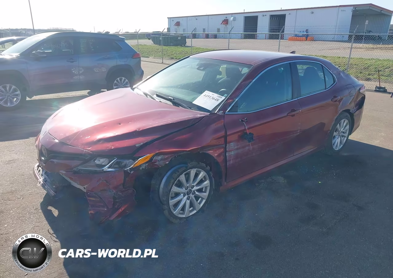 2019 Toyota Camry Le VIN:4T1B11HK6KU843970 - 2