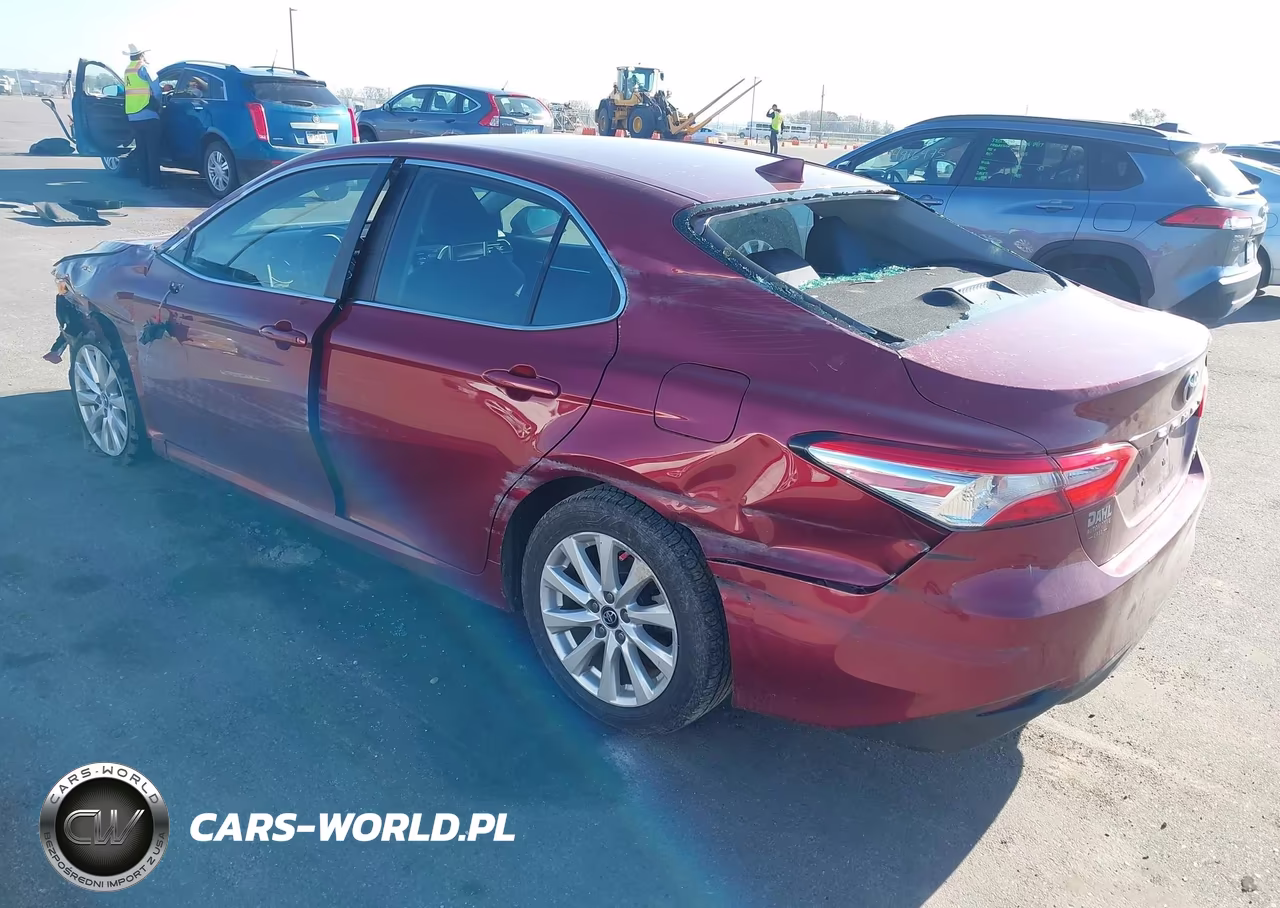 2019 Toyota Camry Le VIN:4T1B11HK6KU843970 - 3