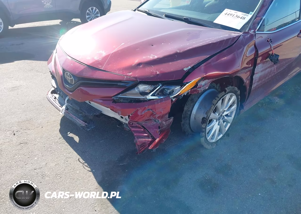 2019 Toyota Camry Le VIN:4T1B11HK6KU843970 - 6