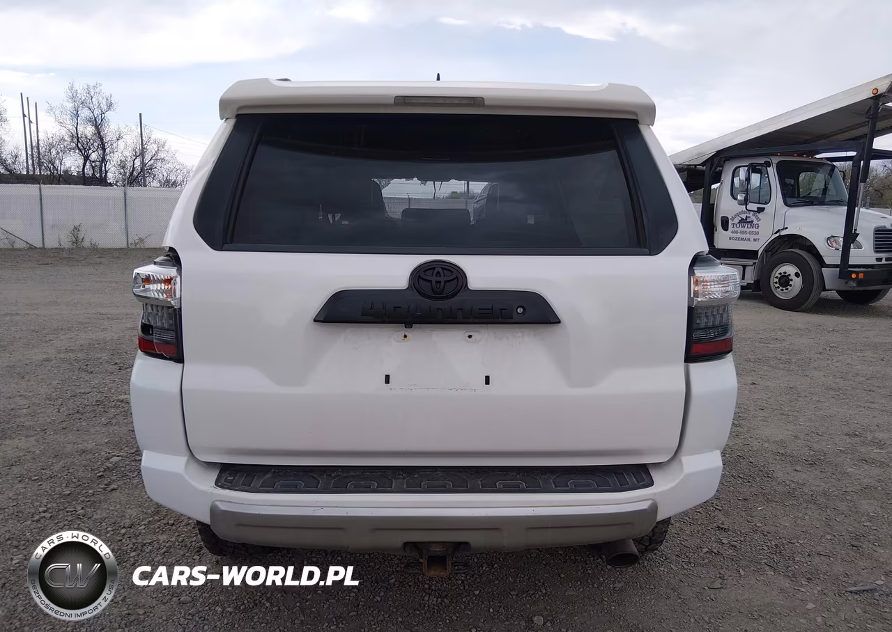 2018 Toyota 4Runner Trd Off Road Premium VIN:JTEBU5JR1J5565431 - 16