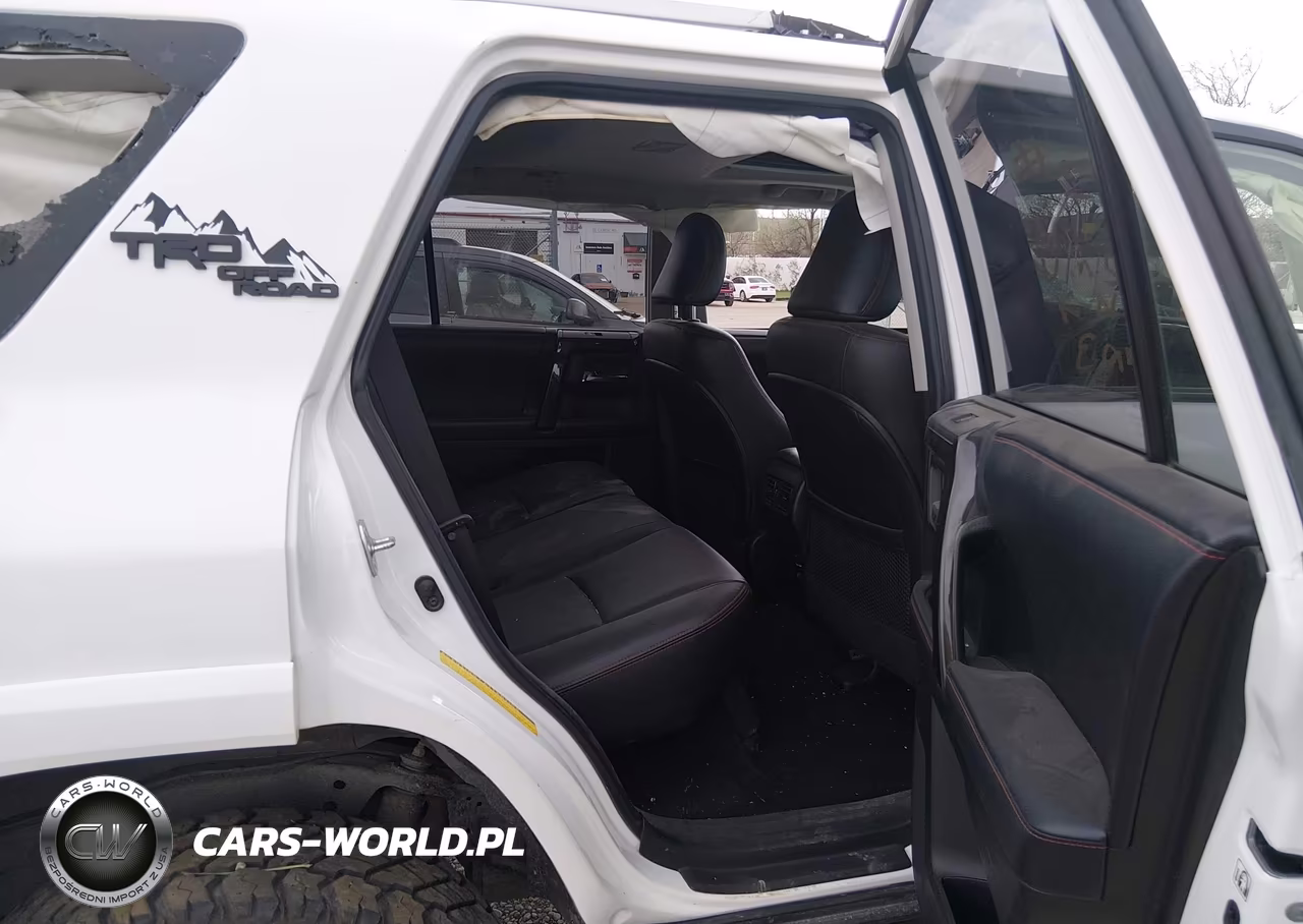 2018 Toyota 4Runner Trd Off Road Premium VIN:JTEBU5JR1J5565431 - 8