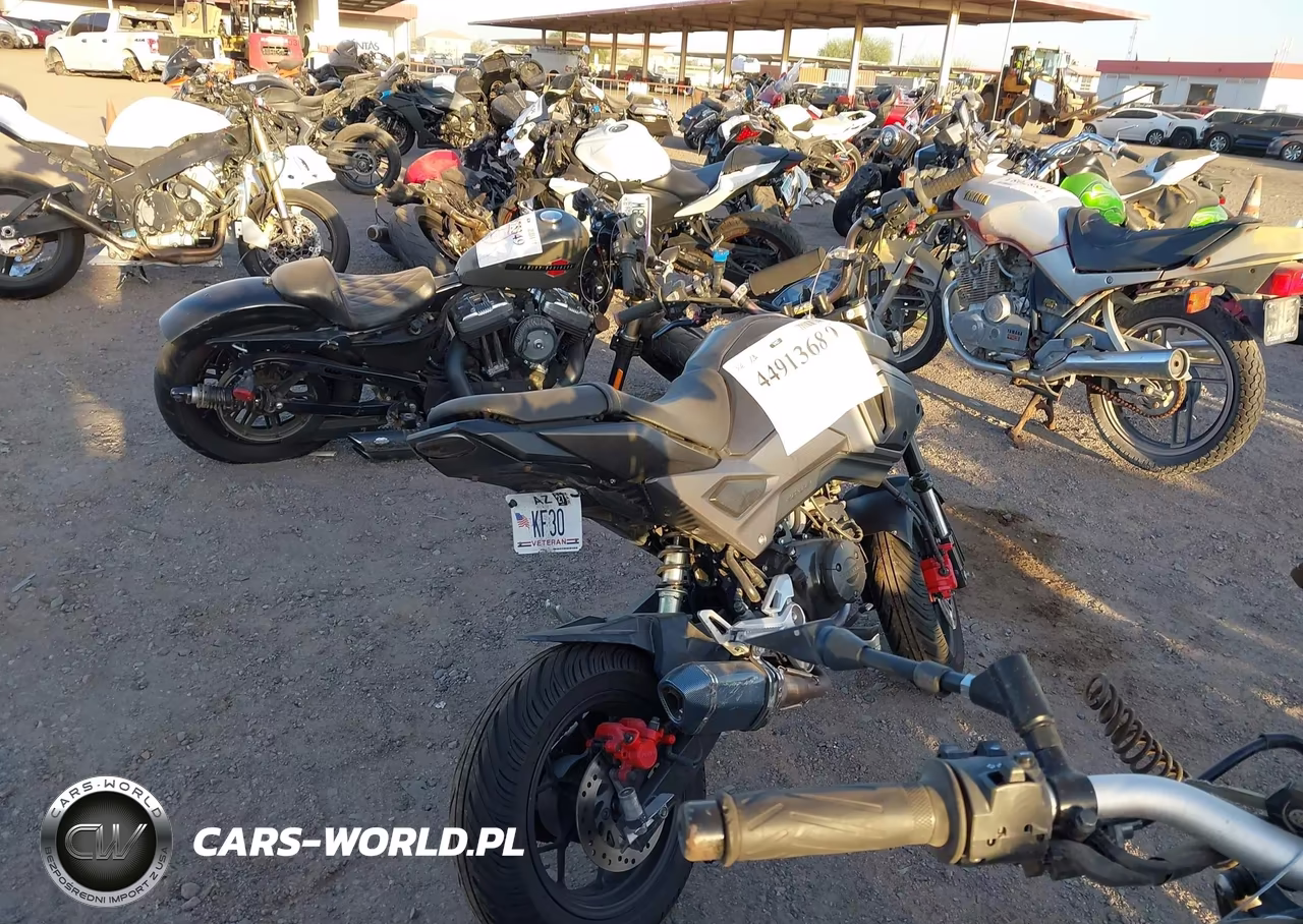 2017 Honda Grom 125 VIN:MLHJC6114H5204222 - 4