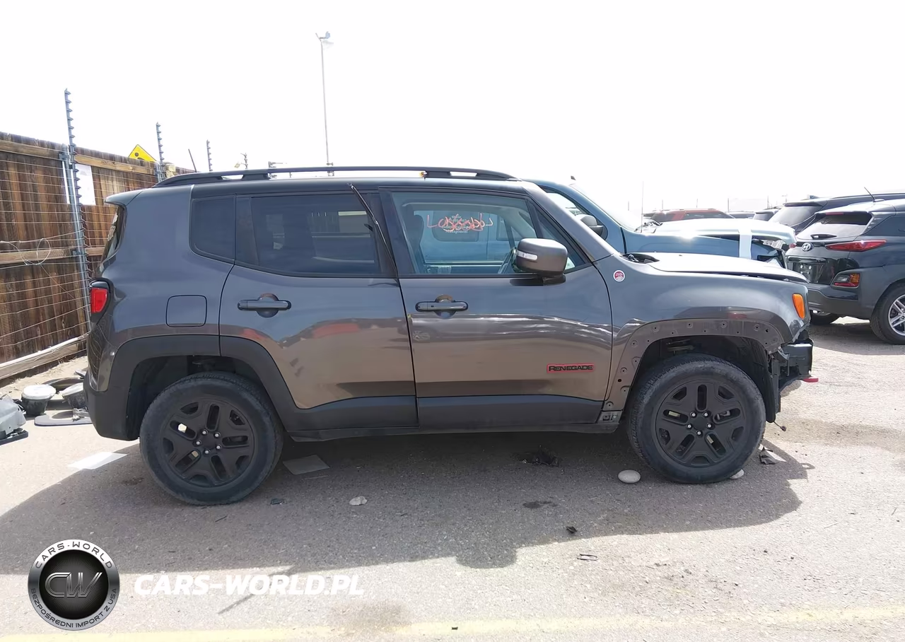 2018 Jeep Renegade Trailhawk 4X4 VIN:ZACCJBCB4JPH32128 - 14