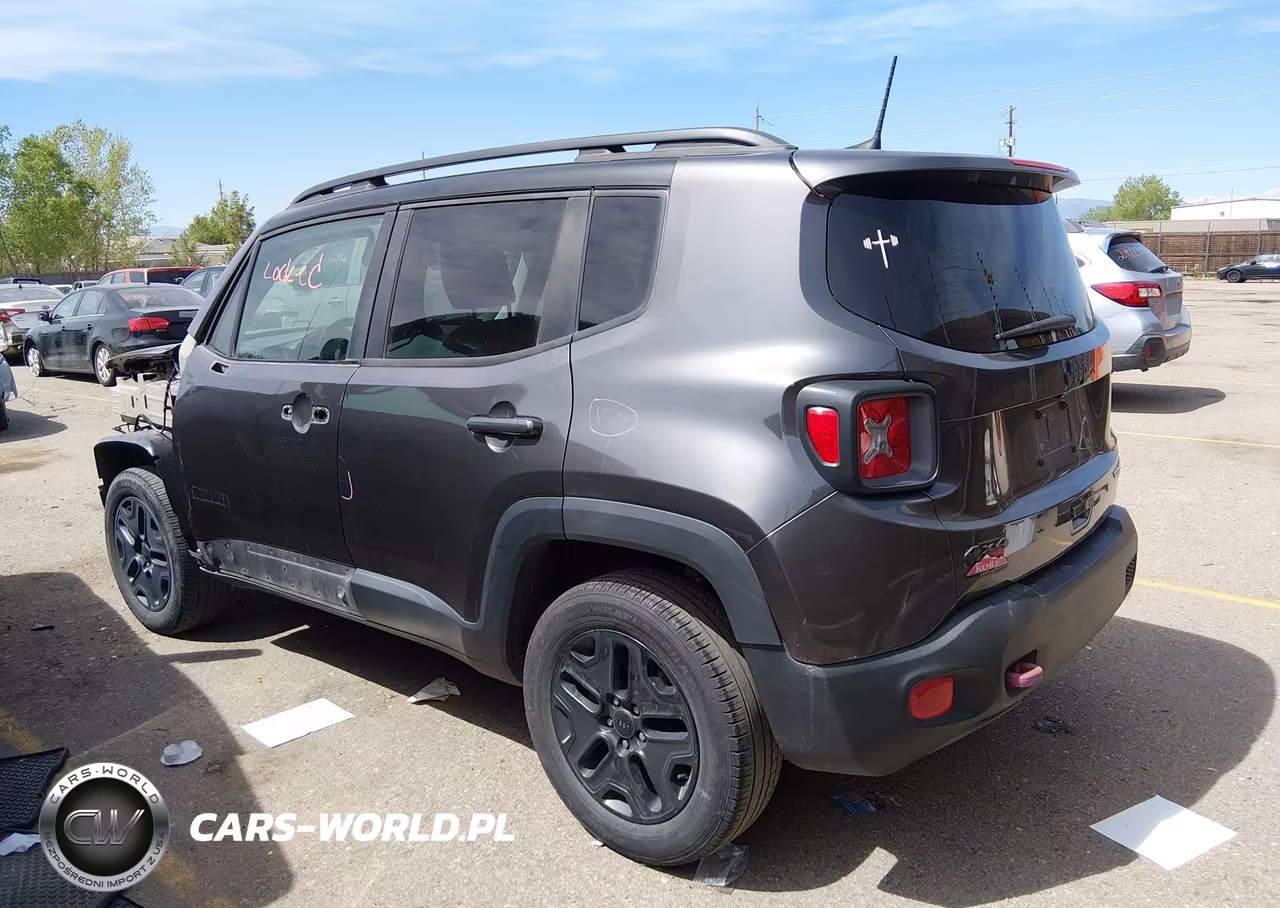 2018 Jeep Renegade Trailhawk 4X4 VIN:ZACCJBCB4JPH32128 - 3