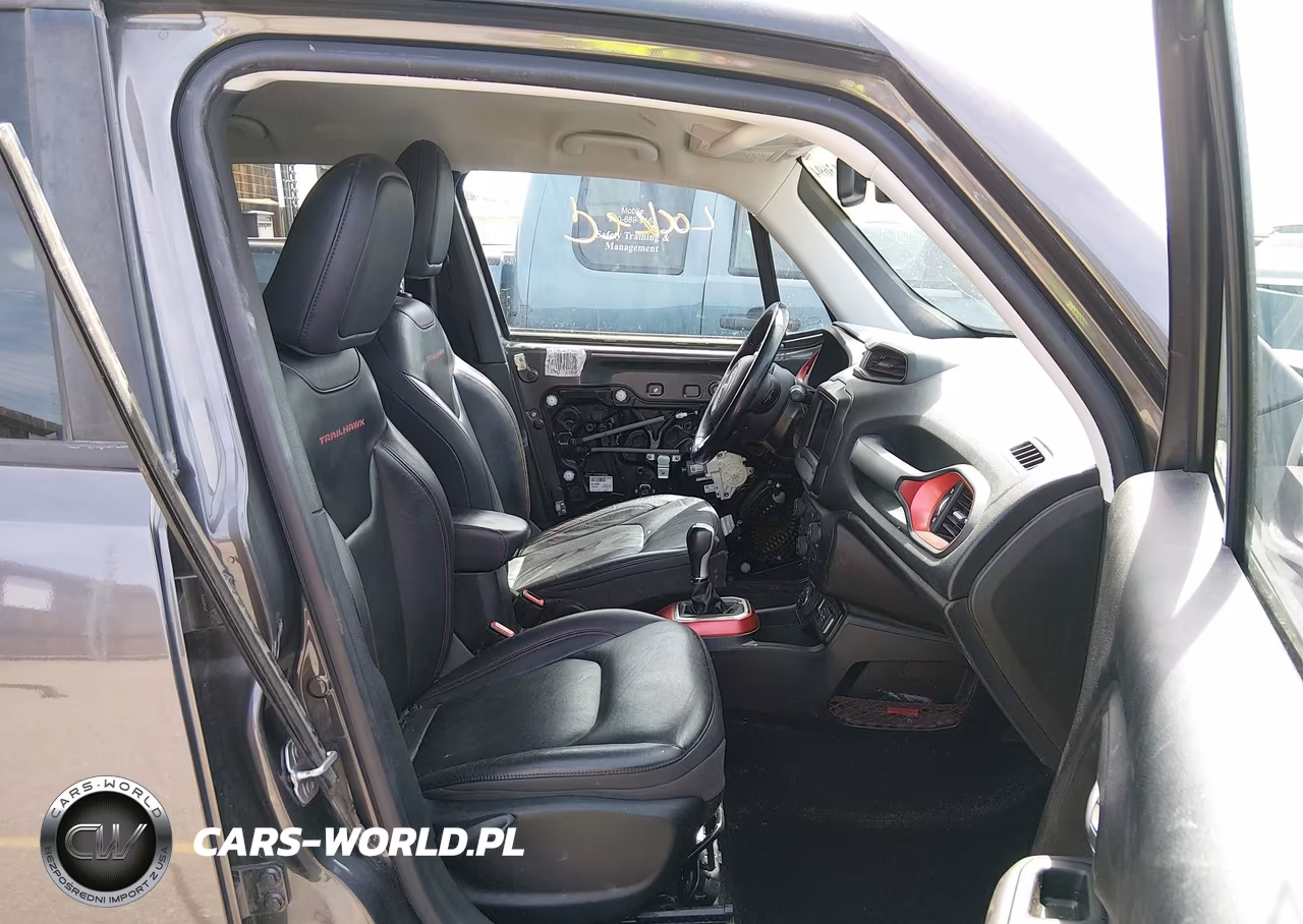2018 Jeep Renegade Trailhawk 4X4 VIN:ZACCJBCB4JPH32128 - 5