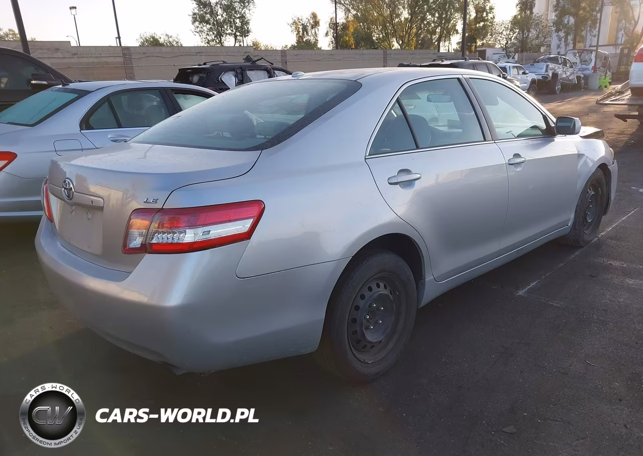 2011 Toyota Camry Le VIN:4T1BF3EK1BU739839 - 4