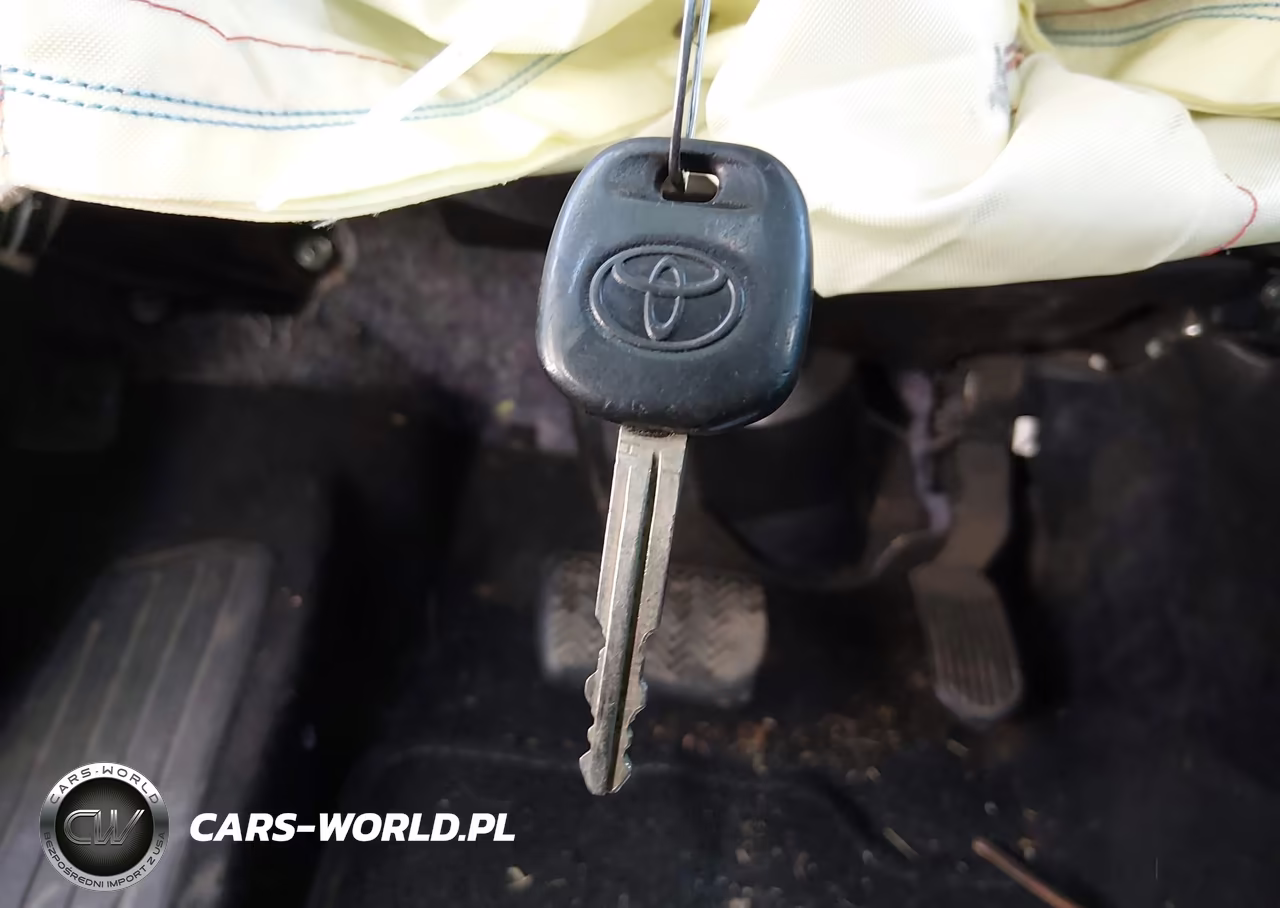 2015 Toyota Corolla L VIN:2T1BURHE2FC231174 - 11