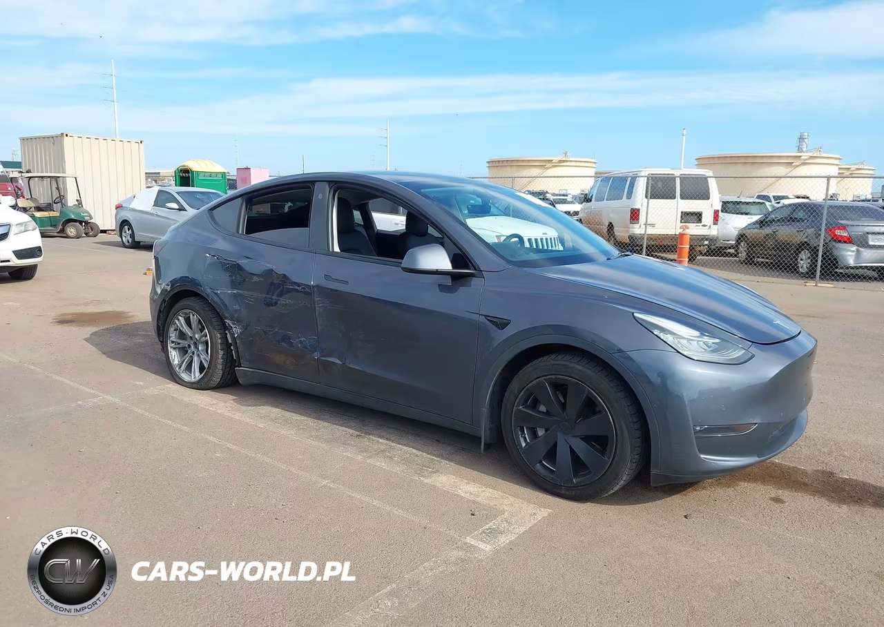 2022 Tesla Model Y Long Range Dual Motor All-Wheel Drive – zdjęcie 1 z 18