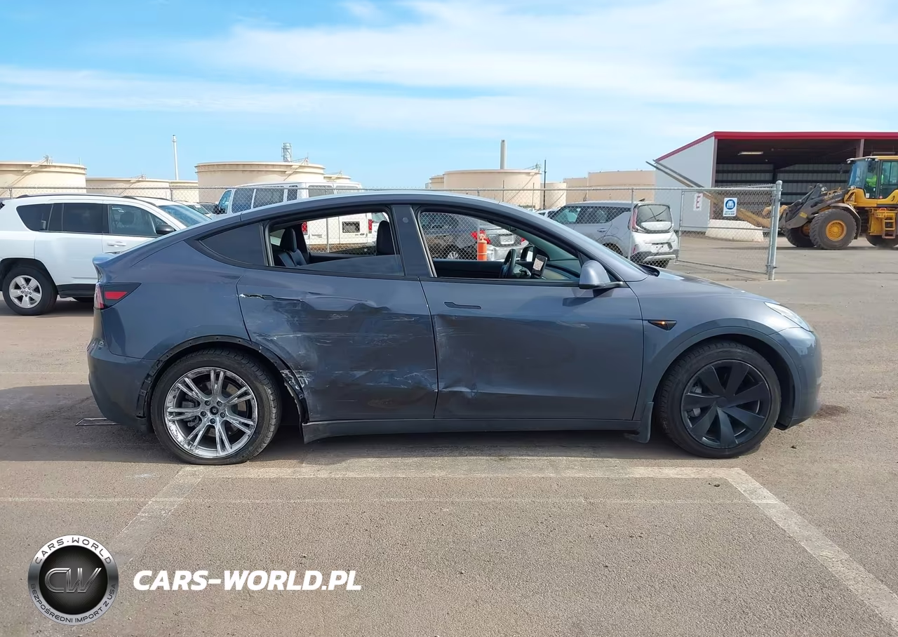 2022 Tesla Model Y Long Range Dual Motor All-Wheel Drive VIN:7SAYGAEEXNF366830 - 13