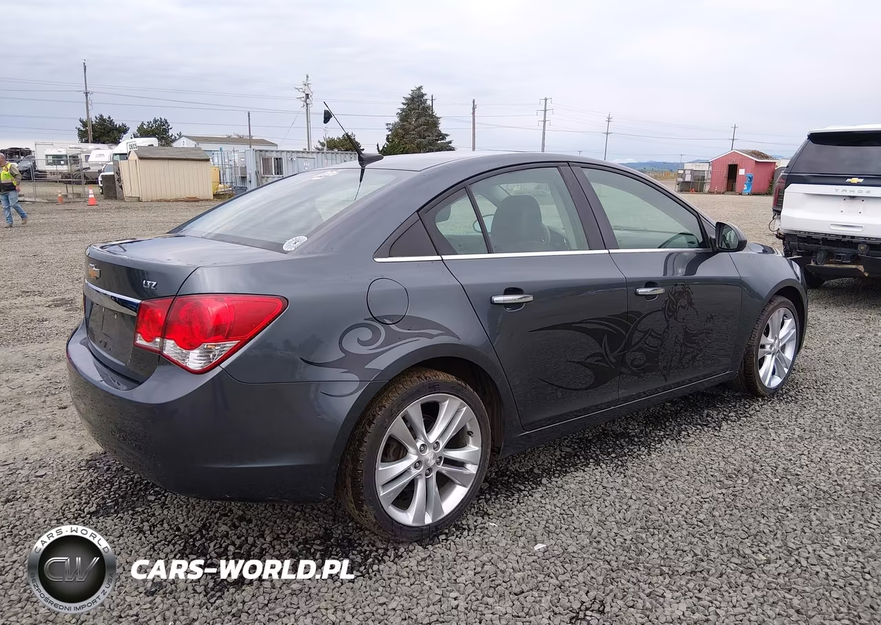 2013 Chevrolet Cruze Ltz VIN:1G1PG5SB0D7107643 - 4
