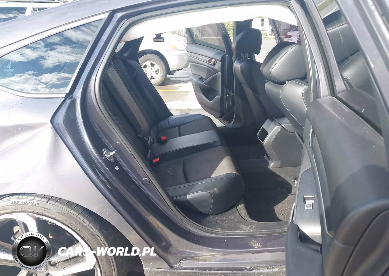 2018 Honda Accord Sport VIN:1HGCV1F31JA263651 - 8