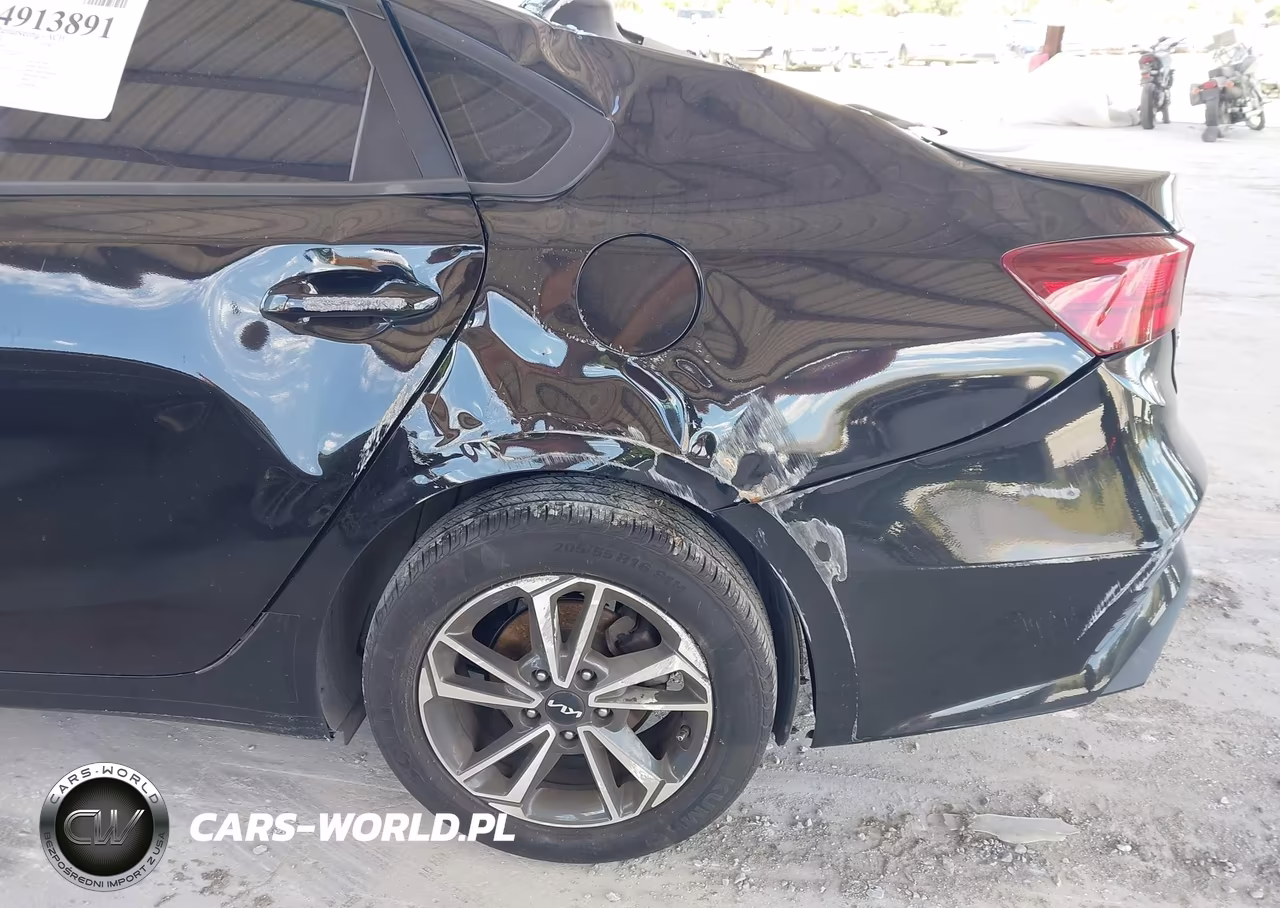 2023 Kia Forte Lxs VIN:3KPF24AD4PE592405 - 13
