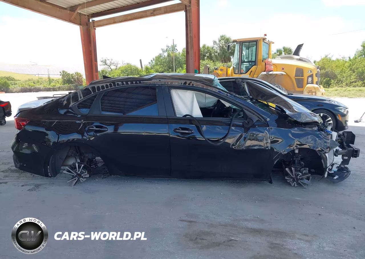 2023 Kia Forte Lxs VIN:3KPF24AD4PE592405 - 18