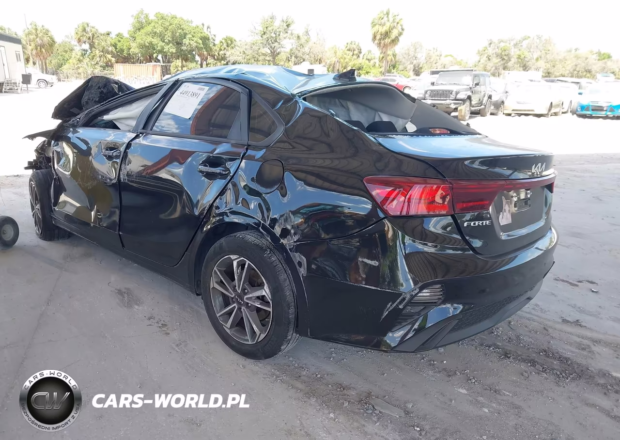 2023 Kia Forte Lxs VIN:3KPF24AD4PE592405 - 3