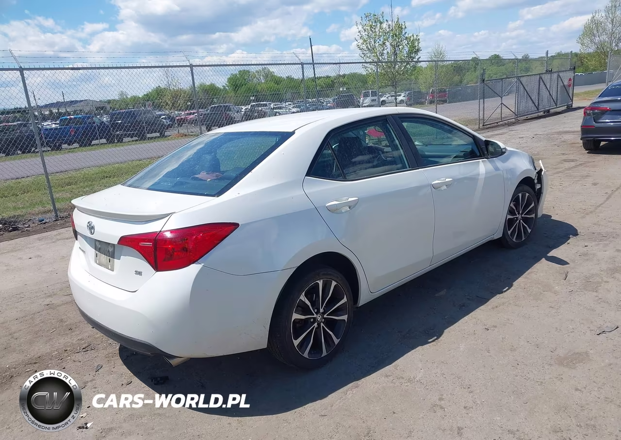 2017 Toyota Corolla Se VIN:5YFBURHE0HP637330 - 4