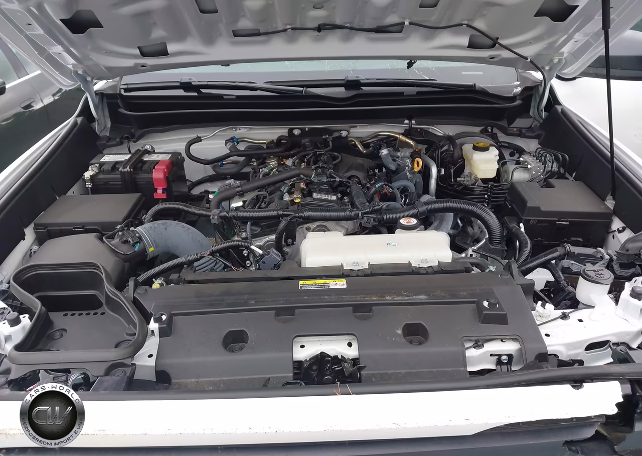 2025 Toyota Tacoma Sr VIN:3TYJDAKN7ST014697 - 10