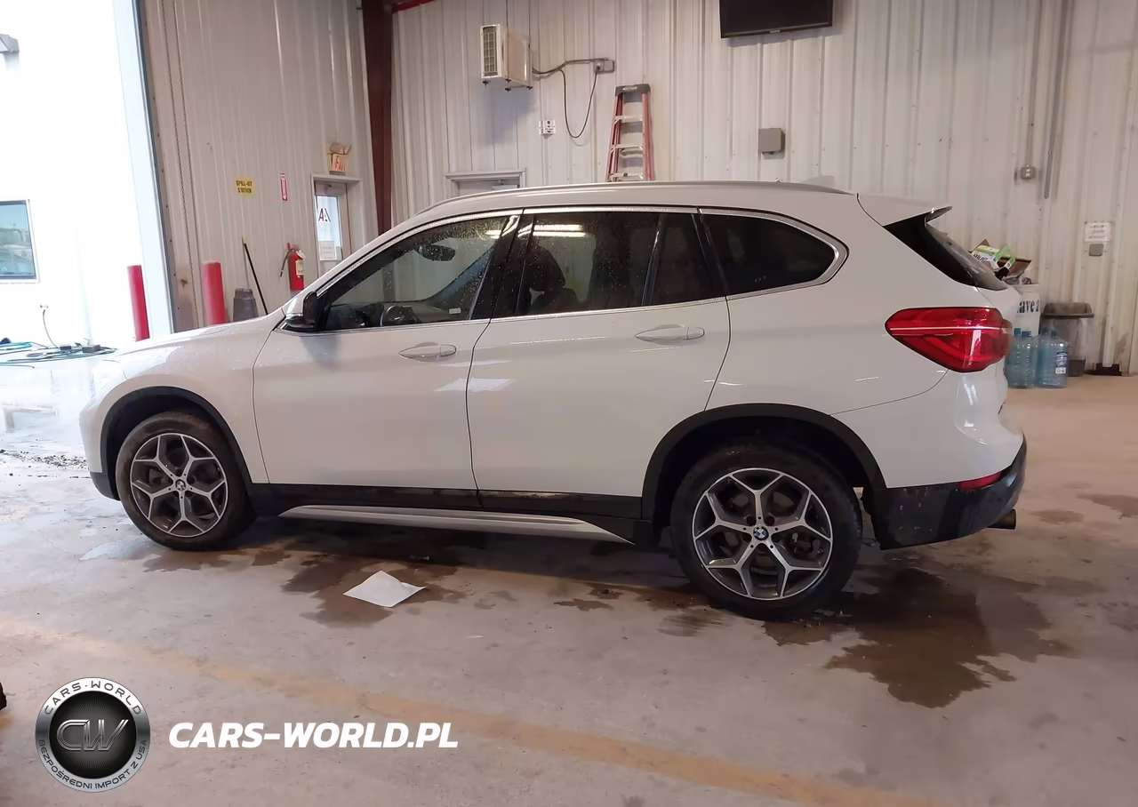 2019 BMW X1 Sdrive28I VIN:WBXHU7C59K3H45229 - 14