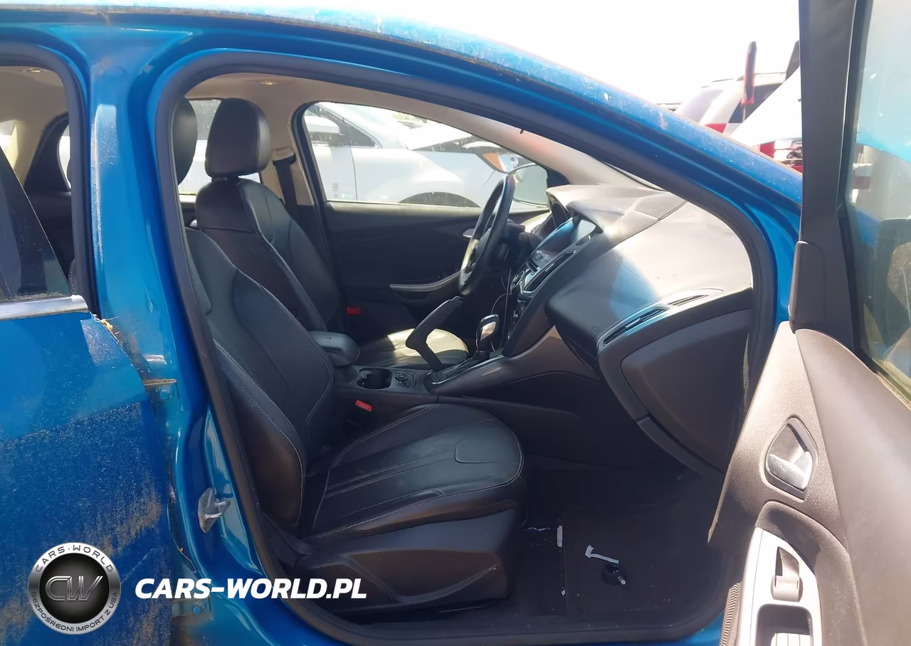 2013 Ford Focus Titanium VIN:1FADP3N27DL378822 - 5