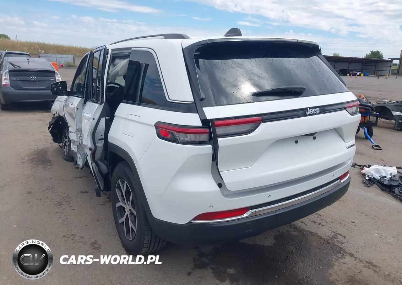 2023 Jeep Grand Cherokee Limited VIN:1C4RJGBG0P8883830 - 3