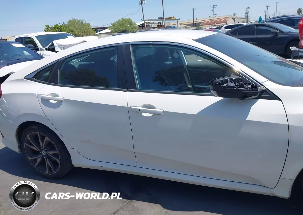2019 Honda Civic Sport VIN:2HGFC2F8XKH554611 - 14
