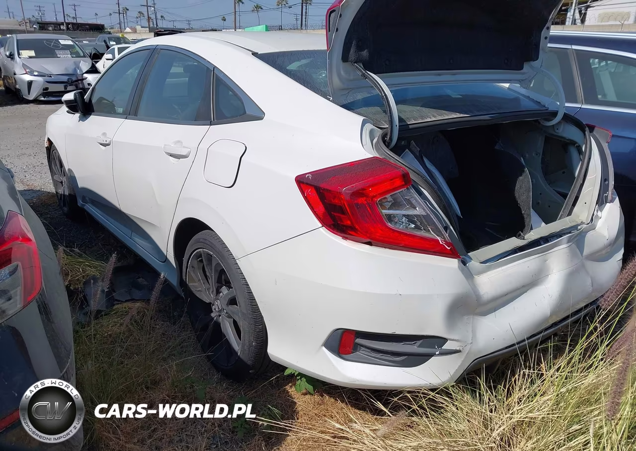 2019 Honda Civic Sport VIN:2HGFC2F8XKH554611 - 3