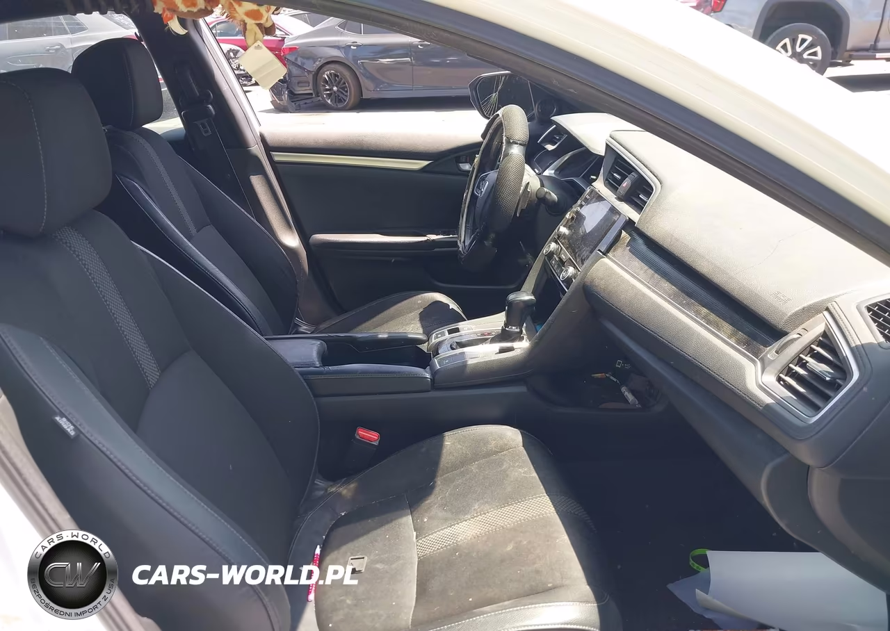 2019 Honda Civic Sport VIN:2HGFC2F8XKH554611 - 5