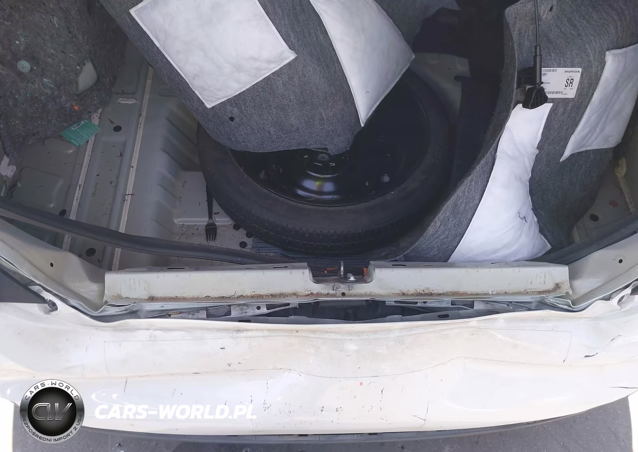 2019 Honda Civic Sport VIN:2HGFC2F8XKH554611 - 6