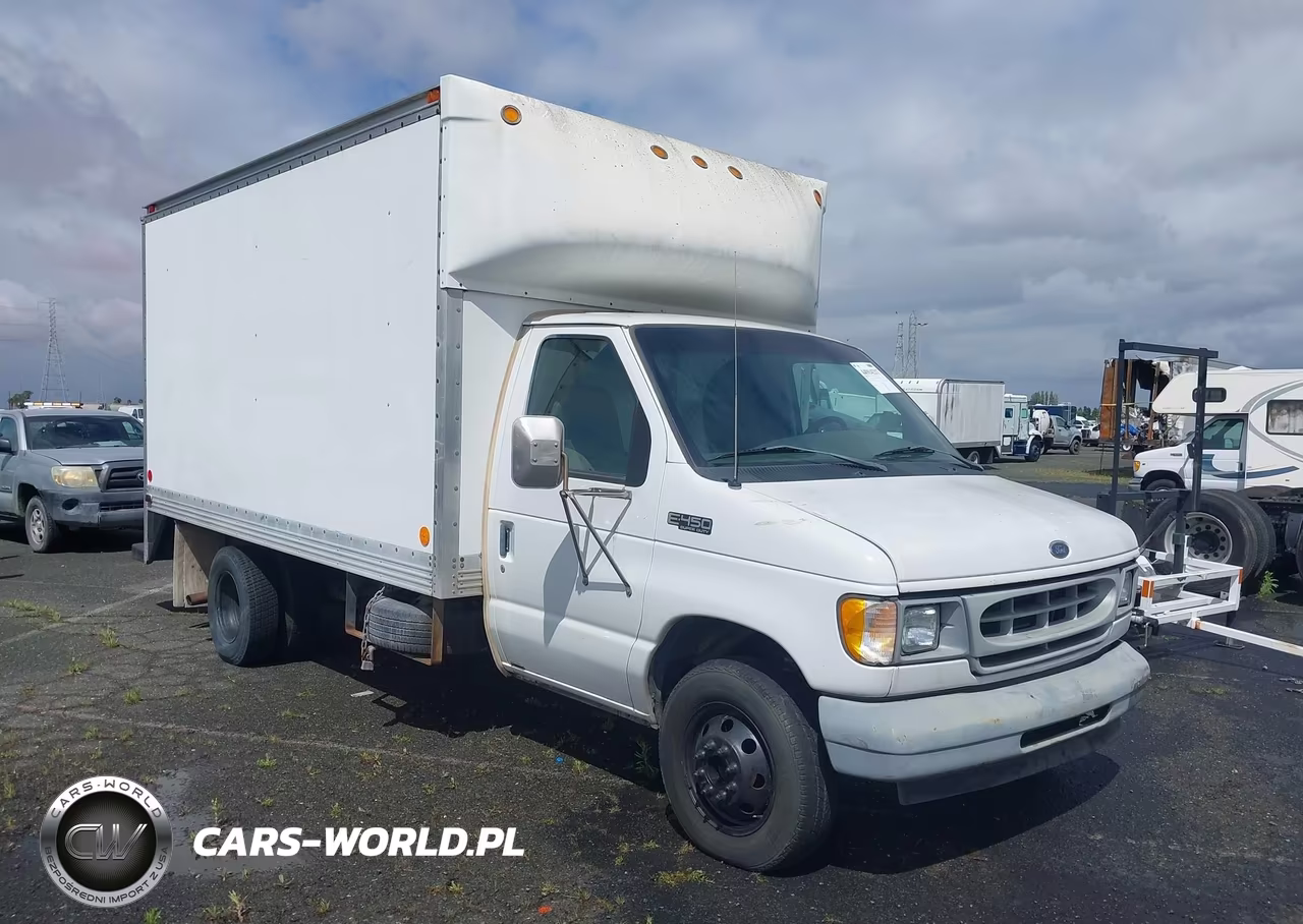 2002 Ford E-450 Cutaway Standard