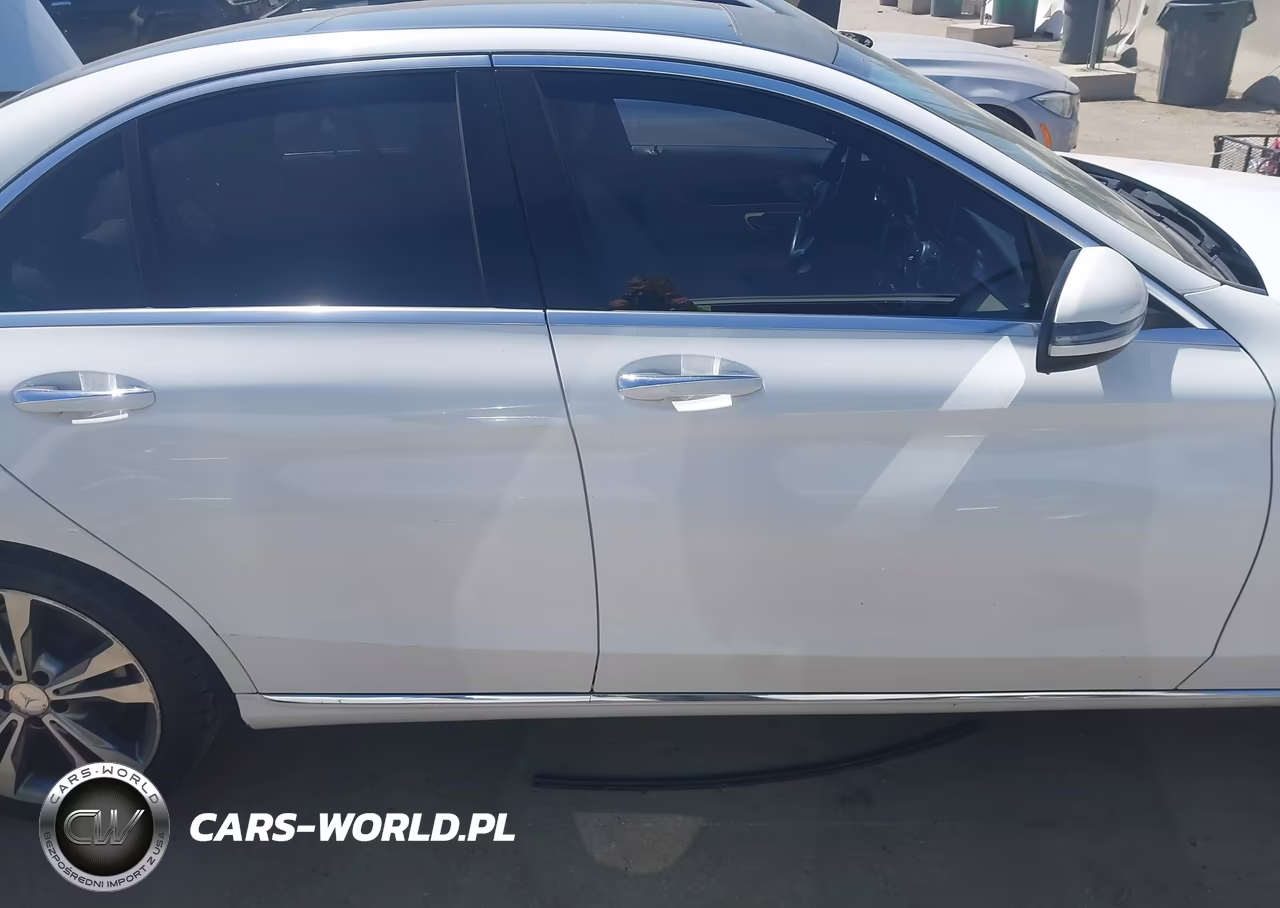 2016 Mercedes-Benz C 300 VIN:55SWF4JB8GU128044 - 13