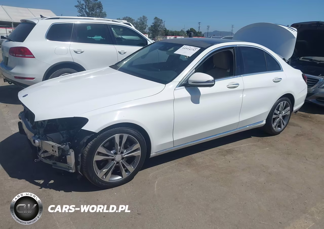 2016 Mercedes-Benz C 300 VIN:55SWF4JB8GU128044 - 2