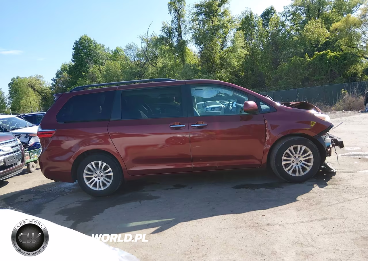 2017 Toyota Sienna Xle 8 Passenger VIN:5TDYZ3DC2HS839347 - 14