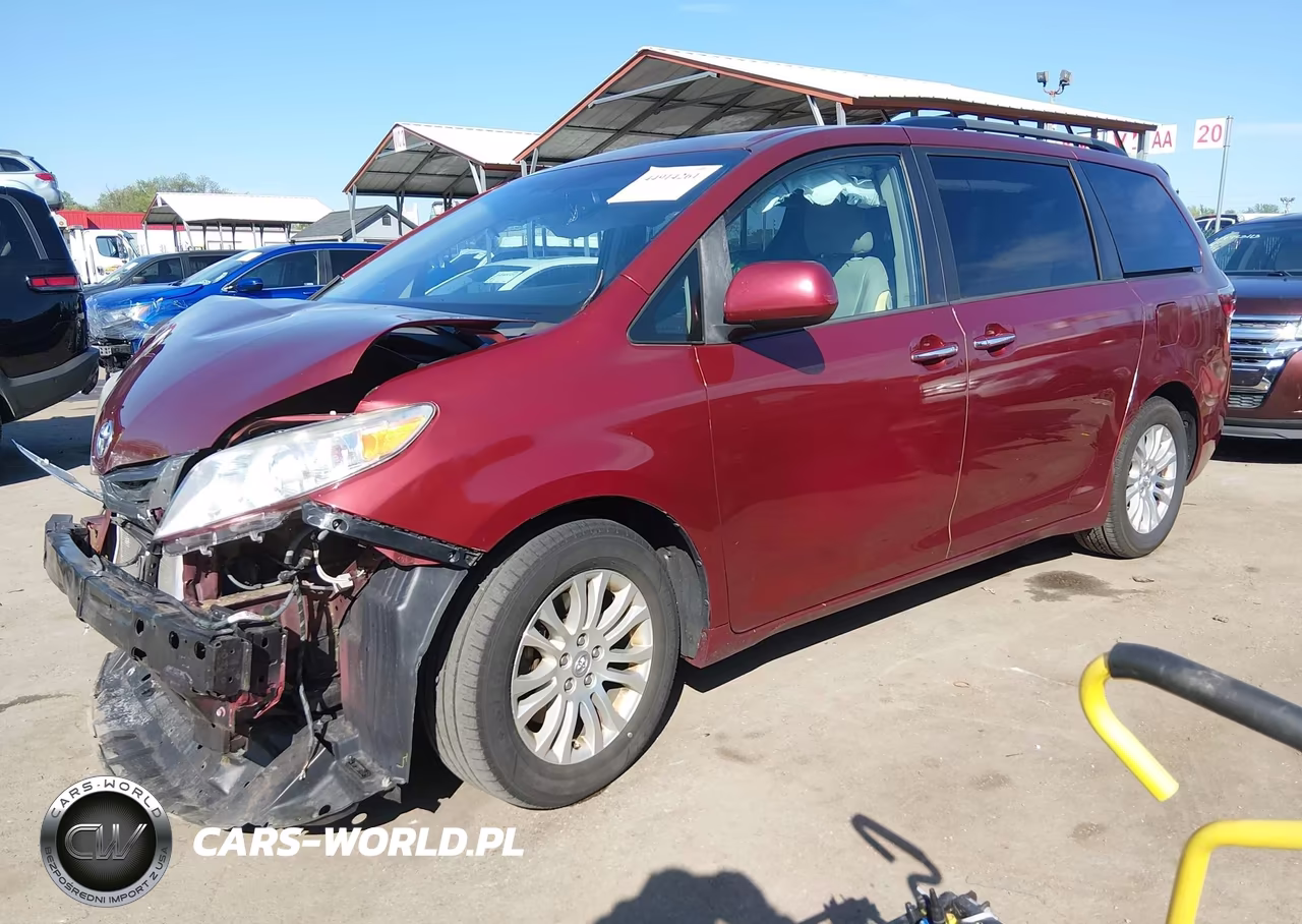 2017 Toyota Sienna Xle 8 Passenger VIN:5TDYZ3DC2HS839347 - 2