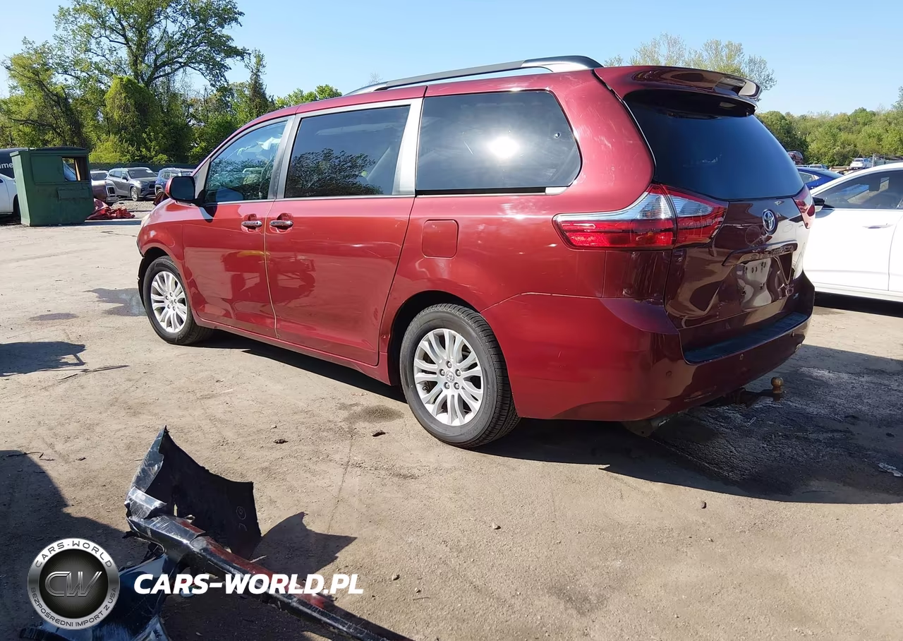2017 Toyota Sienna Xle 8 Passenger VIN:5TDYZ3DC2HS839347 - 3