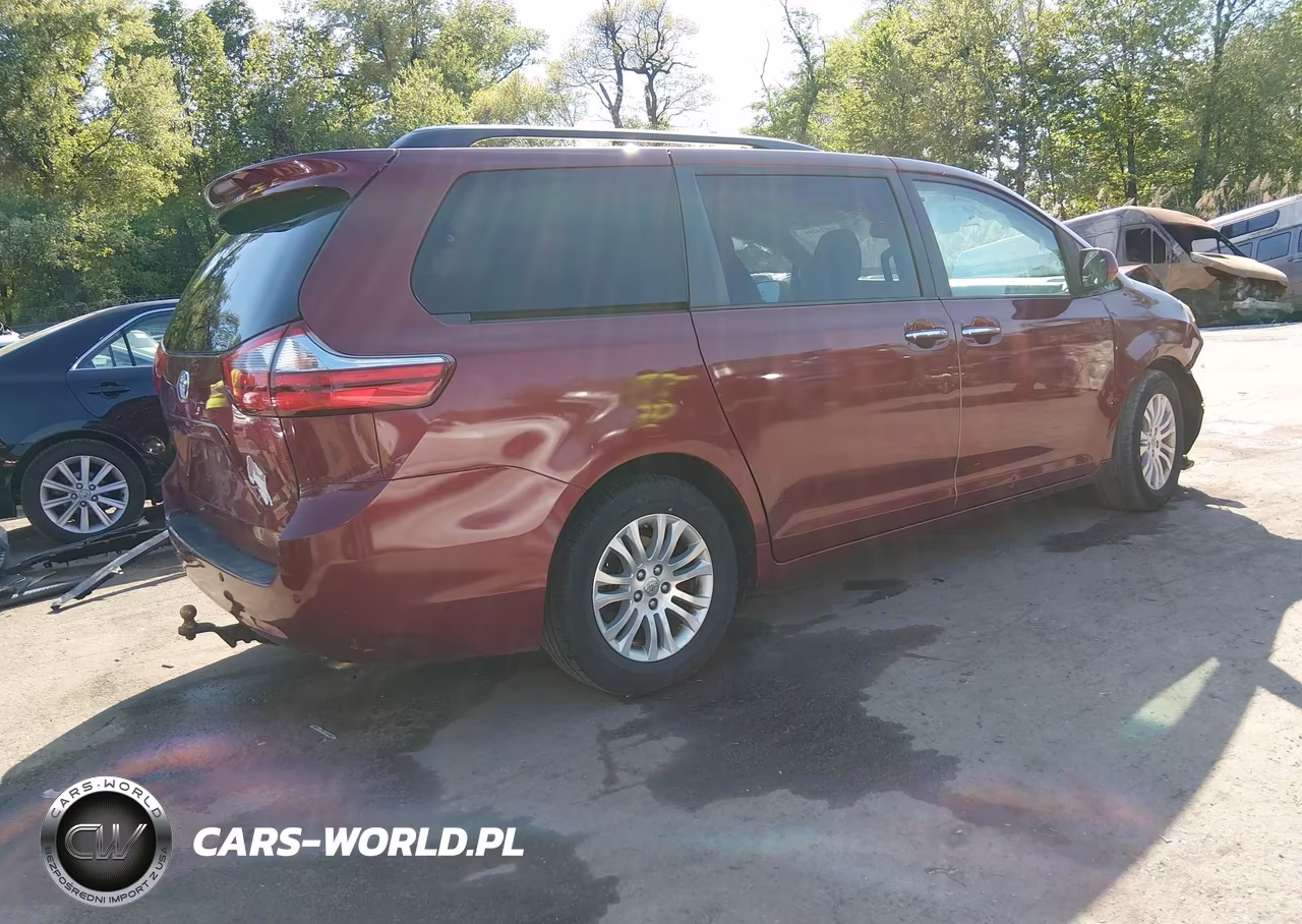 2017 Toyota Sienna Xle 8 Passenger VIN:5TDYZ3DC2HS839347 - 4