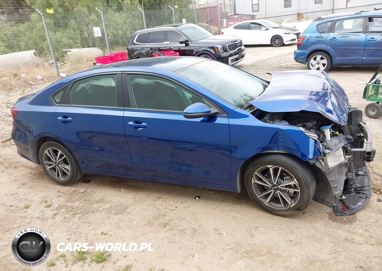 2023 Kia Forte Lxs VIN:3KPF24AD8PE571377 - 13