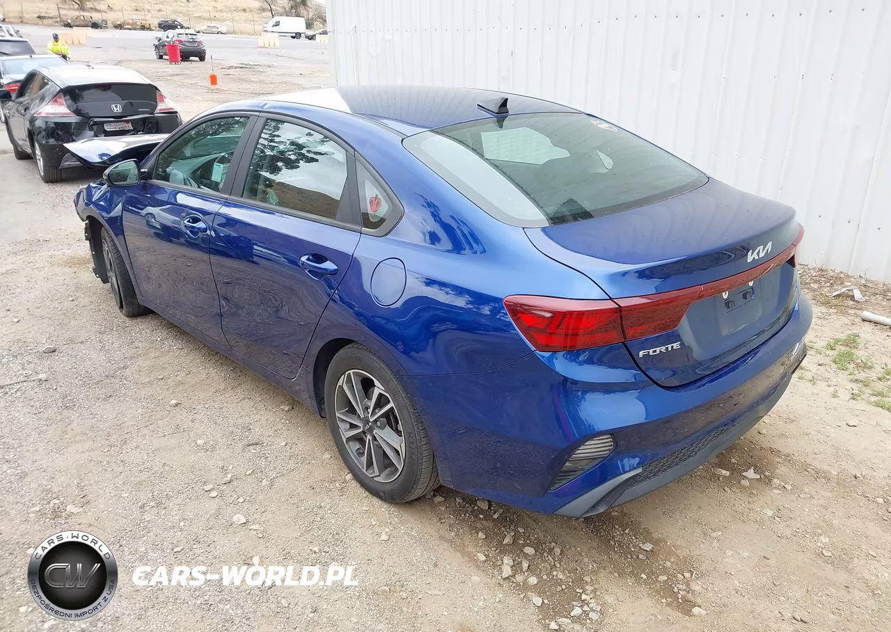 2023 Kia Forte Lxs VIN:3KPF24AD8PE571377 - 3