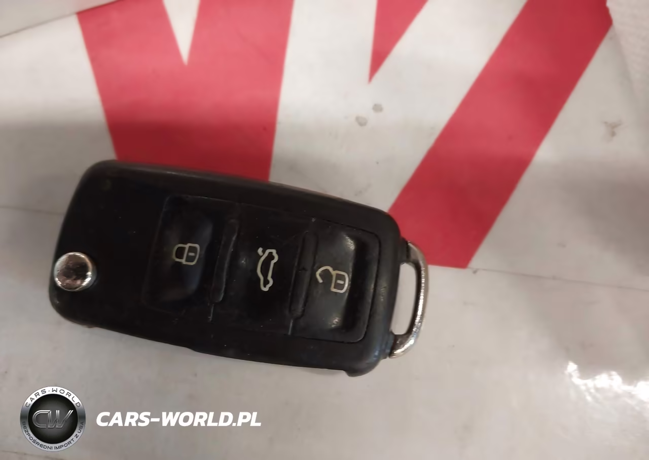 2015 Volkswagen Passat 1.8T Limited Edition VIN:1VWAT7A39FC081081 - 11