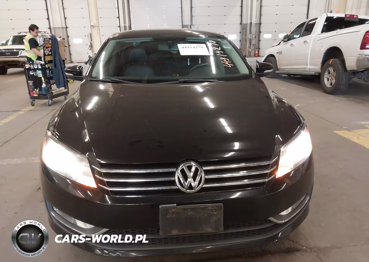 2015 Volkswagen Passat 1.8T Limited Edition VIN:1VWAT7A39FC081081 - 12
