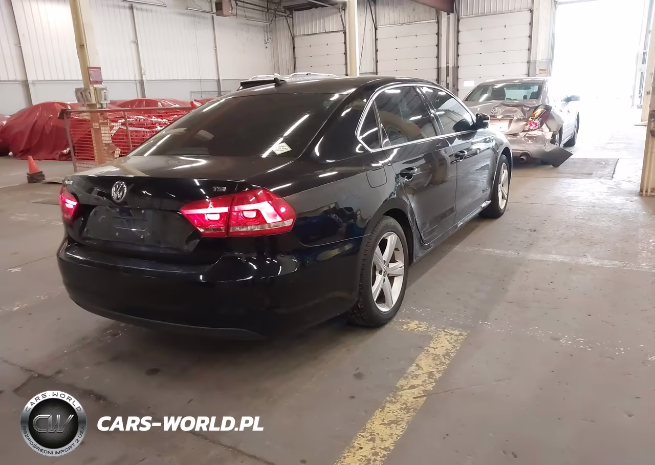 2015 Volkswagen Passat 1.8T Limited Edition VIN:1VWAT7A39FC081081 - 4