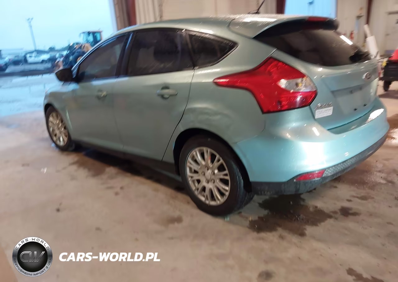 2012 Ford Focus Se VIN:1FAHP3K26CL394594 - 3