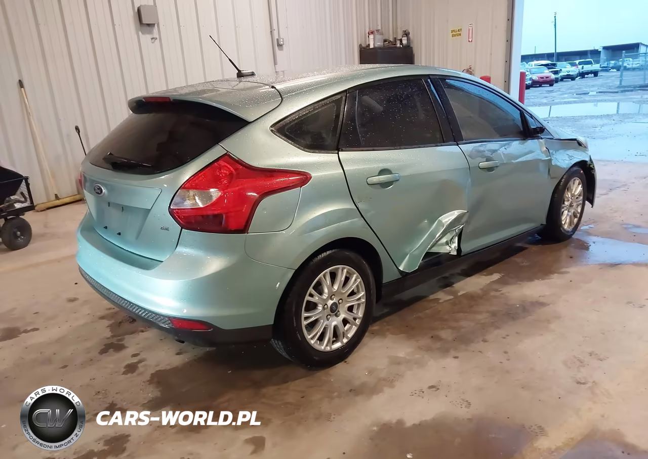 2012 Ford Focus Se VIN:1FAHP3K26CL394594 - 4